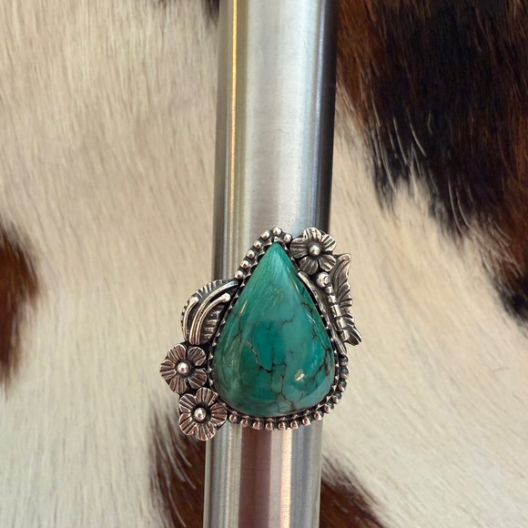 Sterling Silver Teardrop Turquoise Statement Ring - Green Teardrop Stone - Picture 6 of 13